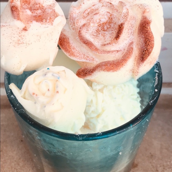 May is Mother’s Day and Teacher Appreciation Month. Makes sense to give scents! - Picture 13 of 13